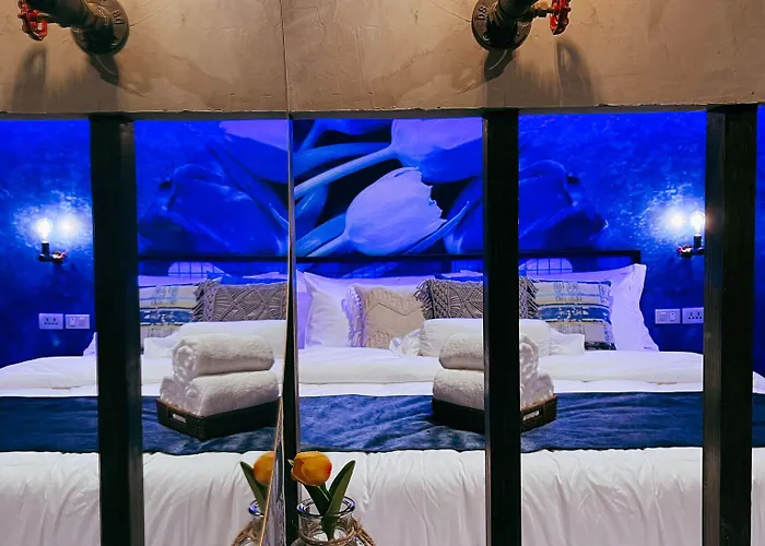 Blue Tulip - With Jacuzzi Aparthotel 4*
