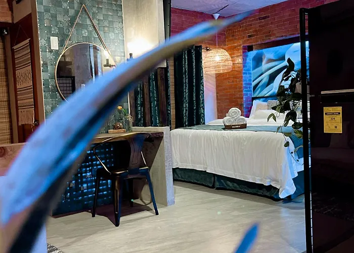 Blue Tulip - With Jacuzzi 4*
